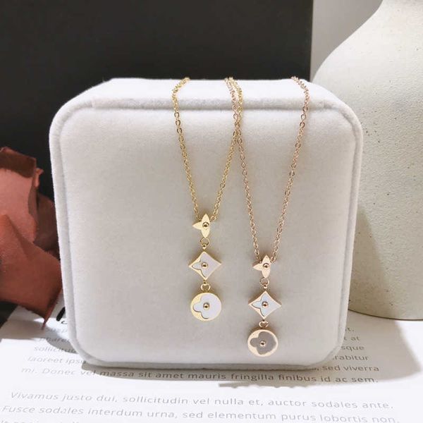 pendant necklace fashion women's luxury designer necklace 18k gold-plated rose gold-plated stainless steel floral alphabet pendant jewe, Silver
pendant necklace fashion women's luxury designer necklace 18k gold-plated rose gold-plated stainless steel floral alphabet pendant jewe, Silver