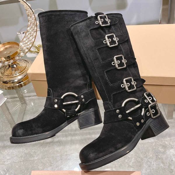 boots women tall boots miu designer shoes y2k style black suede biker boot round toe chunky heel vintage martin bootss belt buckle trim
boots women tall boots miu designer shoes y2k style black suede biker boot round toe chunky heel vintage martin bootss belt buckle trim