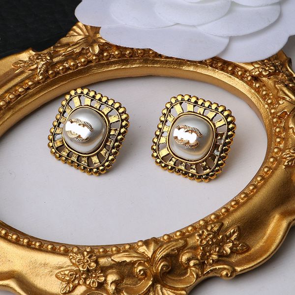 18k gold plated designer brand earring designers letter ear stud women fashion square pearl earrings for wedding party gift jewelry accessor, Golden;silver
18k gold plated designer brand earring designers letter ear stud women fashion square pearl earrings for wedding party gift jewelry accessor, Golden;silver