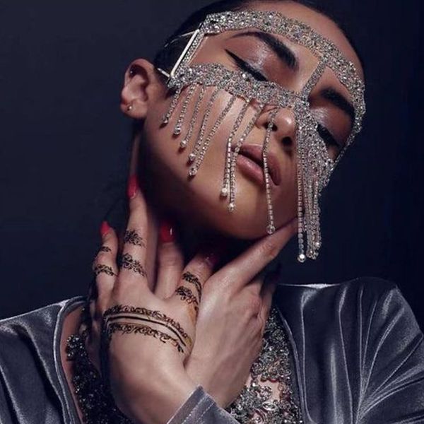 face chainins with claw chain rhinestone mask masquerade tassel mask halloween face jewelry mask designer jewelry, Silver
face chainins with claw chain rhinestone mask masquerade tassel mask halloween face jewelry mask designer jewelry, Silver