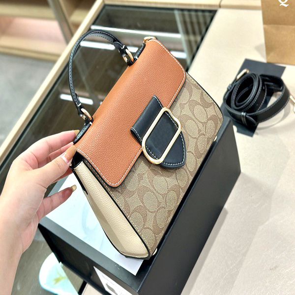 the new fashion folding box size21x16cm diana handbag can salt can sweet color is super love hand crossbody
the new fashion folding box size21x16cm diana handbag can salt can sweet color is super love hand crossbody