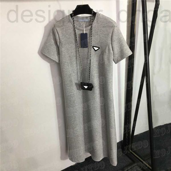plus size dresses designer metal badge women t shirt with chain waist bag short sleeve casual loose long dress 25v4, Black
plus size dresses designer metal badge women t shirt with chain waist bag short sleeve casual loose long dress 25v4, Black