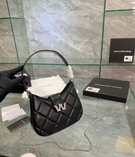 fashion women's handbag multifunctional diagonal bag small square bag shoulder handbag hundred single shoulder crossbody
fashion women's handbag multifunctional diagonal bag small square bag shoulder handbag hundred single shoulder crossbody