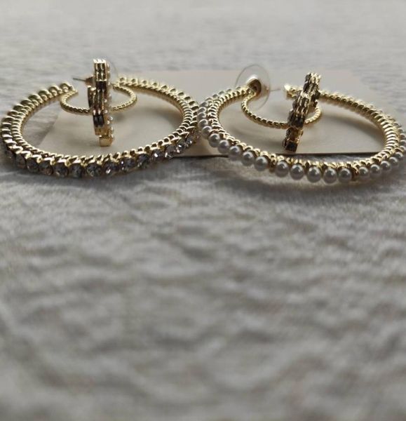 fashion matel hoop charm with pearl and rhinestone c symbol retro earring paper card7521219, Golden
fashion matel hoop charm with pearl and rhinestone c symbol retro earring paper card7521219, Golden