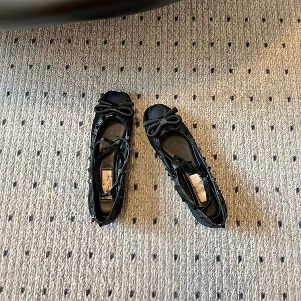 luxury ballet shoes fashion designer professional dance shoes 2023 satin ballet mm thick-soled bow shallow shoes flat sandals female 35-40, Black
luxury ballet shoes fashion designer professional dance shoes 2023 satin ballet mm thick-soled bow shallow shoes flat sandals female 35-40, Black