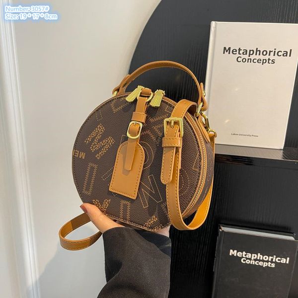 Factory wholesale ladies shoulder bags 3 colors cute round printed handbag styling contrast leather fashion mobile phone coin purse plug-in belt handbags, Coffee-3057#
Factory wholesale ladies shoulder bags 3 colors cute round printed handbag styling contrast leather fashion mobile phone coin purse plug-in belt handbags, Coffee-3057#