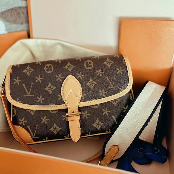 m45985 m46386 totes diane bag women baguette luxurys designer handbags cross body genuine leather clutch bags shoulder fashion men pochette
m45985 m46386 totes diane bag women baguette luxurys designer handbags cross body genuine leather clutch bags shoulder fashion men pochette