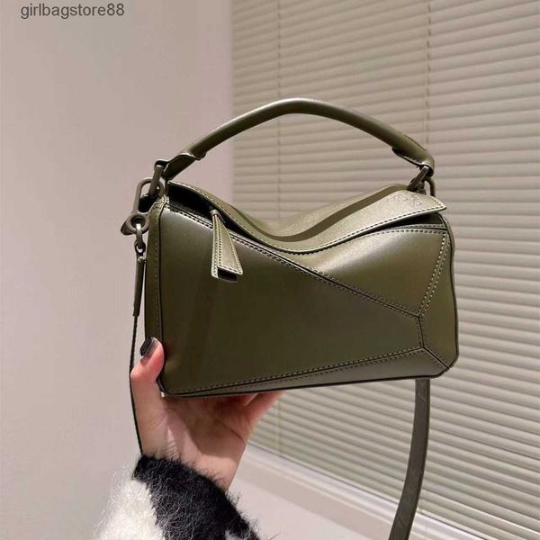 series girl bag designer loewsbag bags cool women's handheld one shoulder crossbody geometry handbag 20cm puzzle lady fashion totes
series girl bag designer loewsbag bags cool women's handheld one shoulder crossbody geometry handbag 20cm puzzle lady fashion totes