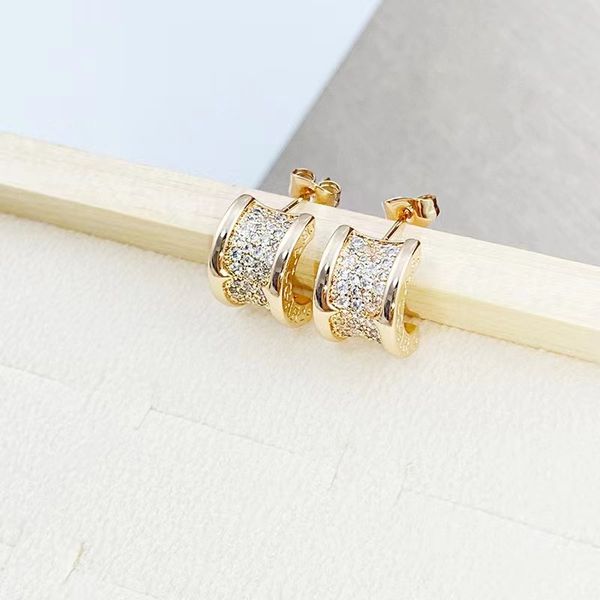 classic titanium steel waist earrings with full diamond ear cuff women luxurious designer gift letter b gold and silver non fading jewelry
classic titanium steel waist earrings with full diamond ear cuff women luxurious designer gift letter b gold and silver non fading jewelry