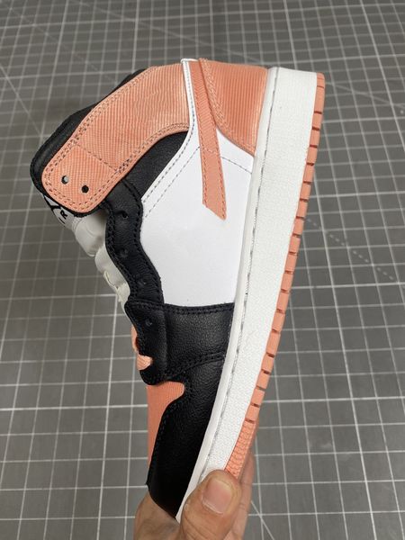 wholesale 1s basketball shoes 1 mid white light madder root 2023 outdoor designer sneakers
wholesale 1s basketball shoes 1 mid white light madder root 2023 outdoor designer sneakers