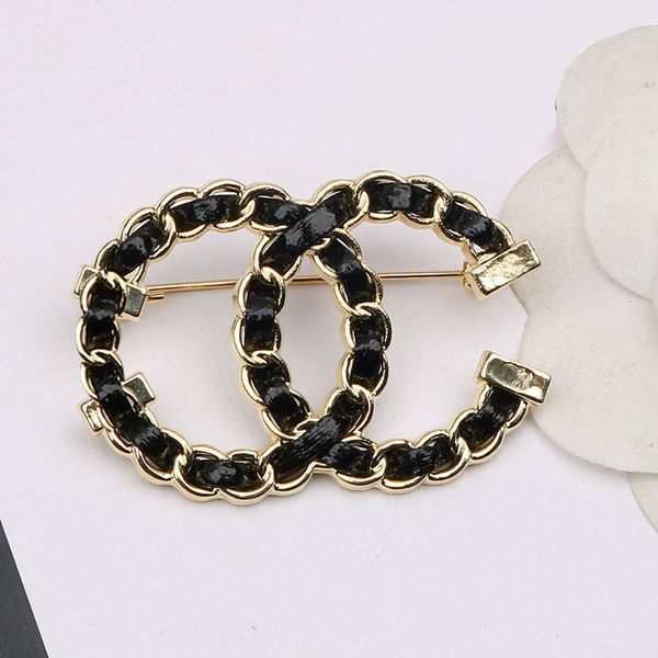 famous design luxury designer brooch women letter leather through brooches suit pin gold plated fashion jewelry clothing decoration accessor, Gray
famous design luxury designer brooch women letter leather through brooches suit pin gold plated fashion jewelry clothing decoration accessor, Gray