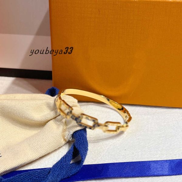 luxury bracelets women gold bangle fashion designer l-letter print bracelet 18k gold plated 925 silver plated stainless steel bracelet women, Black
luxury bracelets women gold bangle fashion designer l-letter print bracelet 18k gold plated 925 silver plated stainless steel bracelet women, Black