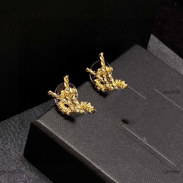 women designer earrings 925 silver needle jewelry fashion gold logo shape ear studs #including box, Golden;silver
women designer earrings 925 silver needle jewelry fashion gold logo shape ear studs #including box, Golden;silver