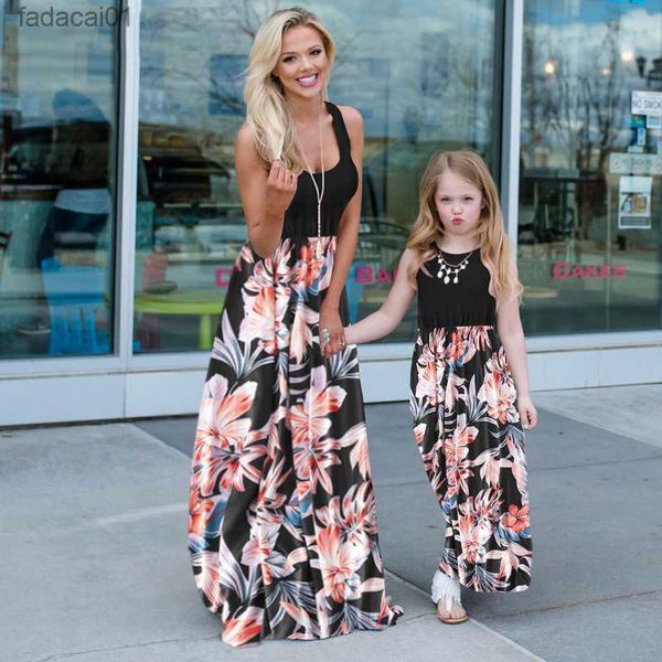 new family matching maxi tank dress summer mom and me daughter patchwork floral long dresses for women mother baby girl clothes l230621, Black;gray
new family matching maxi tank dress summer mom and me daughter patchwork floral long dresses for women mother baby girl clothes l230621, Black;gray