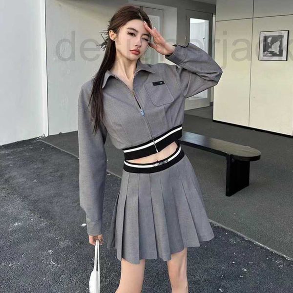 two piece dress designer fashion womens set designer set skirt new letter zipper jacket pleated skirt two-piewomen clothing casual short ski, White
two piece dress designer fashion womens set designer set skirt new letter zipper jacket pleated skirt two-piewomen clothing casual short ski, White