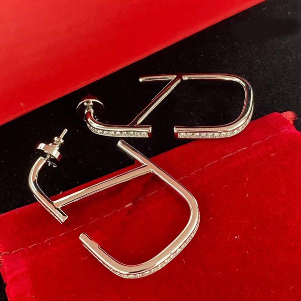 classic silver letters fashion earrings women's brand designer simple jewelry for women party wedding anniversary gift, Golden;silver
classic silver letters fashion earrings women's brand designer simple jewelry for women party wedding anniversary gift, Golden;silver