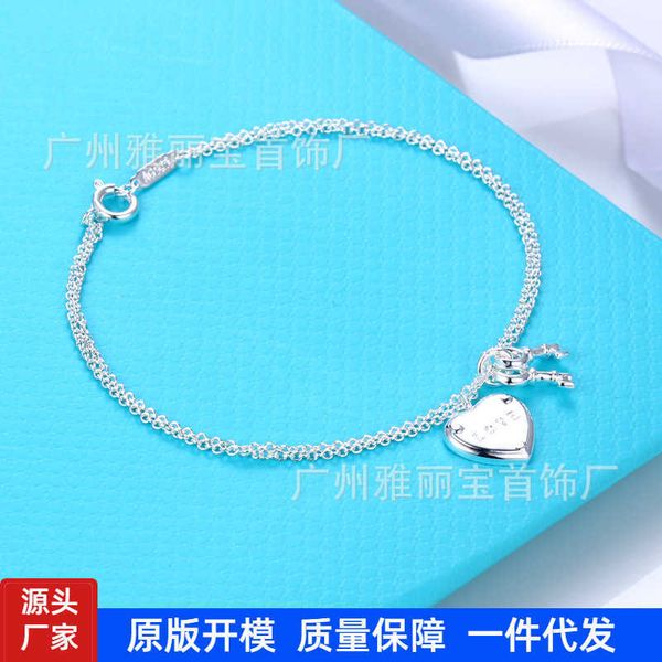 counter quality tiffay's same key love bracelet female ins fashion heart love double chain, Black
counter quality tiffay's same key love bracelet female ins fashion heart love double chain, Black