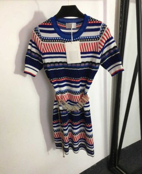 stripes dress for woman fashion color scheme studded diamond letters hardware chain belt decoration striped short-sleeved knitted dresses de, Black;gray
stripes dress for woman fashion color scheme studded diamond letters hardware chain belt decoration striped short-sleeved knitted dresses de, Black;gray