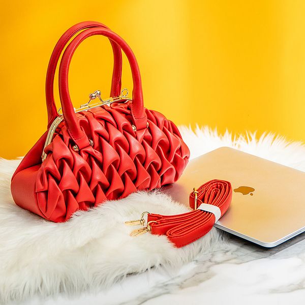 evening bags small purse for women retro classic tote handbag shoulder clutch 230707
evening bags small purse for women retro classic tote handbag shoulder clutch 230707