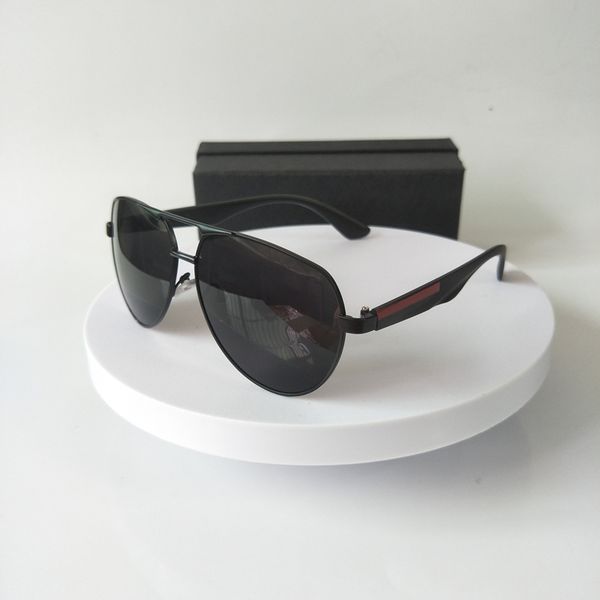 luxury designer sunglasses outdoor man sun glasses metal frame fashion classic woman glasses mirror eyewear, White;black
luxury designer sunglasses outdoor man sun glasses metal frame fashion classic woman glasses mirror eyewear, White;black