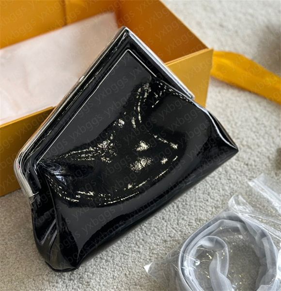 classic fashion designer women handbag luxury shoulder bags patent leathe crossbody bag shopping tote versatile clip bag clutch bag
classic fashion designer women handbag luxury shoulder bags patent leathe crossbody bag shopping tote versatile clip bag clutch bag