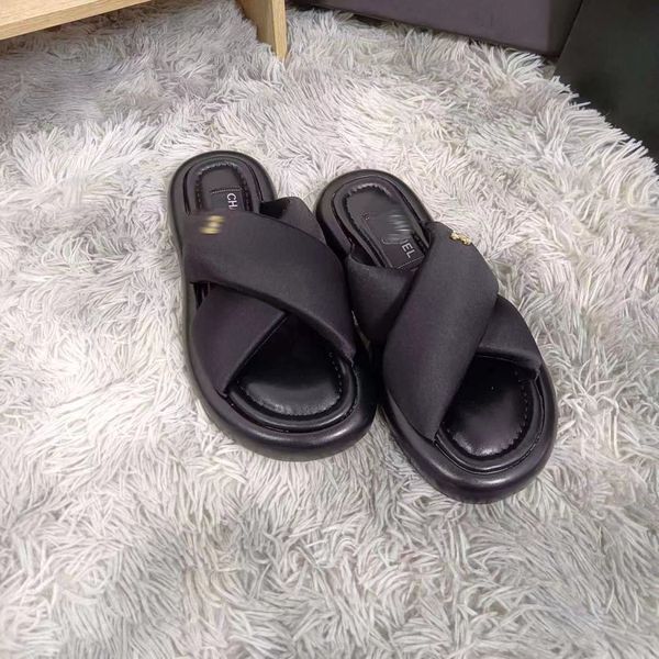 home slippers women's summer oy11 internet celebrity fashion thick bottom stepping on shit sense anti-skid anti-odor eva bathroom bath, Black
home slippers women's summer oy11 internet celebrity fashion thick bottom stepping on shit sense anti-skid anti-odor eva bathroom bath, Black