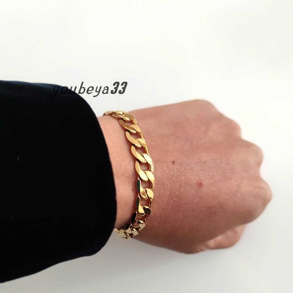 18ct yellow solid gold finish miami curb cuban link chain mens bracelet genuine chunky jewellery 8.3inch heavy, Black 
18ct yellow solid gold finish miami curb cuban link chain mens bracelet genuine chunky jewellery 8.3inch heavy, Black