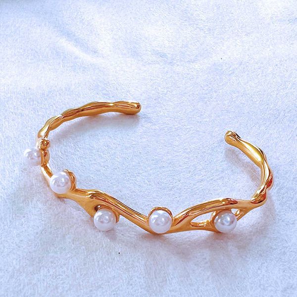 selling item small and luxurious natural stone embellishments with open non fading bracelets, Black
selling item small and luxurious natural stone embellishments with open non fading bracelets, Black
