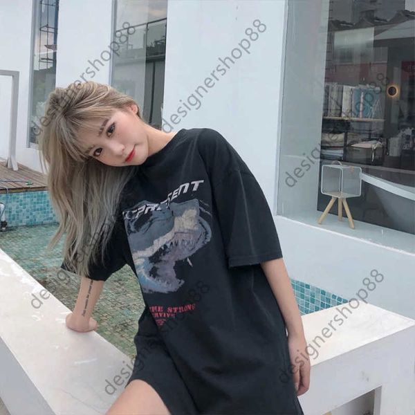 men's and wowen t-shirts raprasant 1:1 shark vintage short sleeve washed distressed high street loose boys and girls tees, White;black
men's and wowen t-shirts raprasant 1:1 shark vintage short sleeve washed distressed high street loose boys and girls tees, White;black