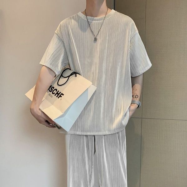 mens tracksuits summer ice silk shortsleeved tshirts trousers suit loose large size two piece long pants shirts male sports suits 230706, Gray
mens tracksuits summer ice silk shortsleeved tshirts trousers suit loose large size two piece long pants shirts male sports suits 230706, Gray