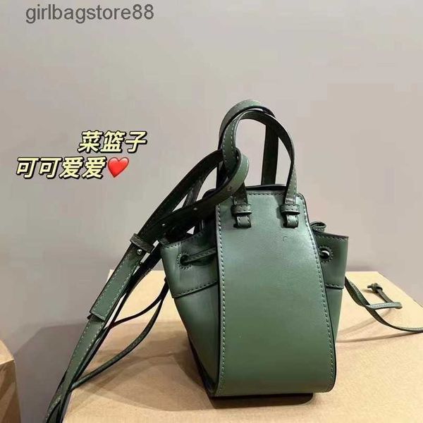 fashion mini bags leather hammock women's loewsbag tote girl strap cool bucket drawstring crossbody bag designer one shoulder handheld
fashion mini bags leather hammock women's loewsbag tote girl strap cool bucket drawstring crossbody bag designer one shoulder handheld