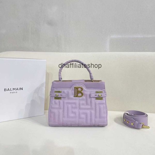 designer bag tote handbags balmas handbag diamond grid metal chain delicate leather double handle portable women's bag fashionable
designer bag tote handbags balmas handbag diamond grid metal chain delicate leather double handle portable women's bag fashionable