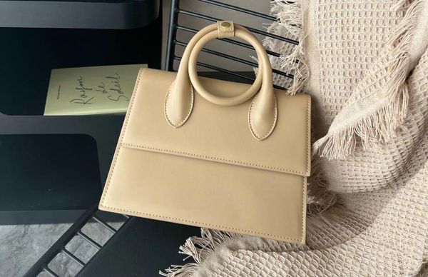 women designers shoulder bag luxurys leather tote handbag classic brand underarm hobo bags fashion lady 25cm
women designers shoulder bag luxurys leather tote handbag classic brand underarm hobo bags fashion lady 25cm