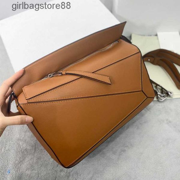 real pillow bags cool bag puzzles designer loewsbag genuine leather 2023 winter cowhide splicing geometry girl single shoulder span handbags
real pillow bags cool bag puzzles designer loewsbag genuine leather 2023 winter cowhide splicing geometry girl single shoulder span handbags