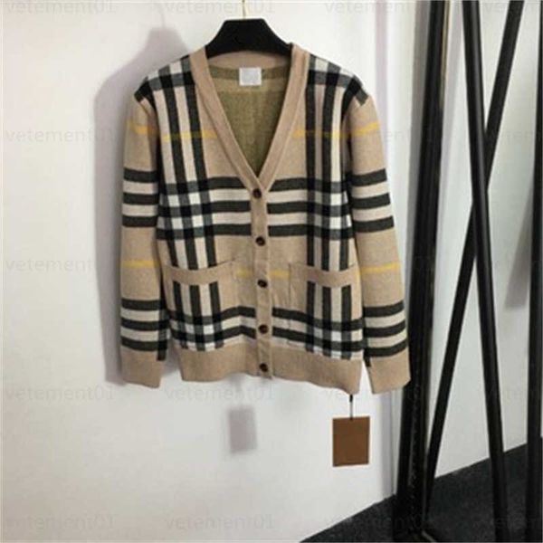 sweater womens designer sweater woman collision check pattern single-breasted v-neck long-sleeved khaki knit cardigan designers jacket women, White
sweater womens designer sweater woman collision check pattern single-breasted v-neck long-sleeved khaki knit cardigan designers jacket women, White