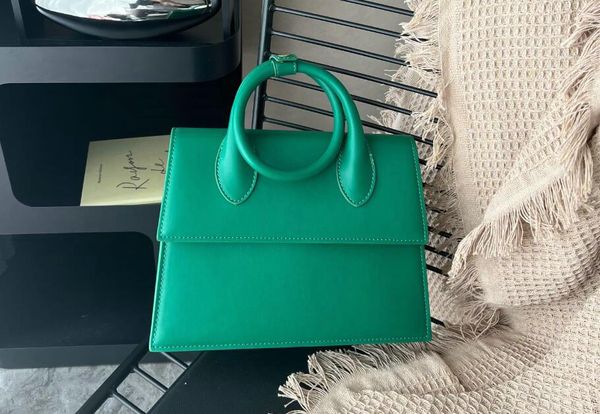 women designers shoulder bag luxurys leather tote handbag classic brand underarm hobo bags fashion lady 25x16x7.5cm
women designers shoulder bag luxurys leather tote handbag classic brand underarm hobo bags fashion lady 25x16x7.5cm