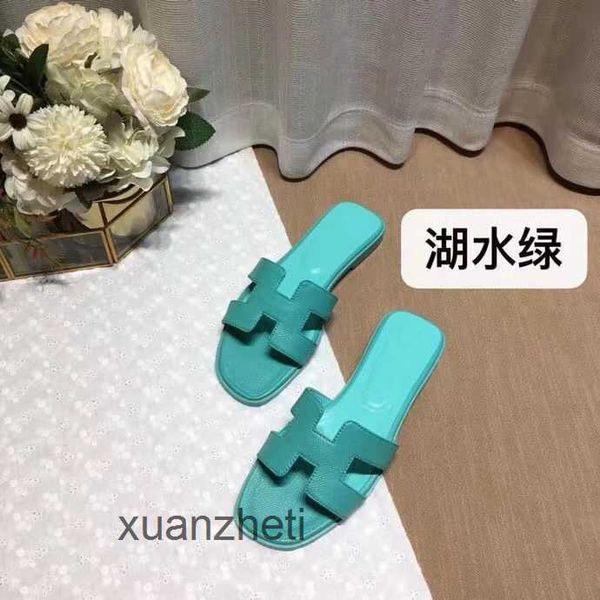 designer summer slipper slippers women's bear sandal shoes oran 2023 baida color matching leather flat sandals for tourism litchi patte
designer summer slipper slippers women's bear sandal shoes oran 2023 baida color matching leather flat sandals for tourism litchi patte