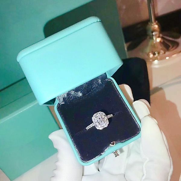 high end square diamond lady wedding ring fashion designer engagement ring jewelry girl love gift box, Slivery;golden
high end square diamond lady wedding ring fashion designer engagement ring jewelry girl love gift box, Slivery;golden
