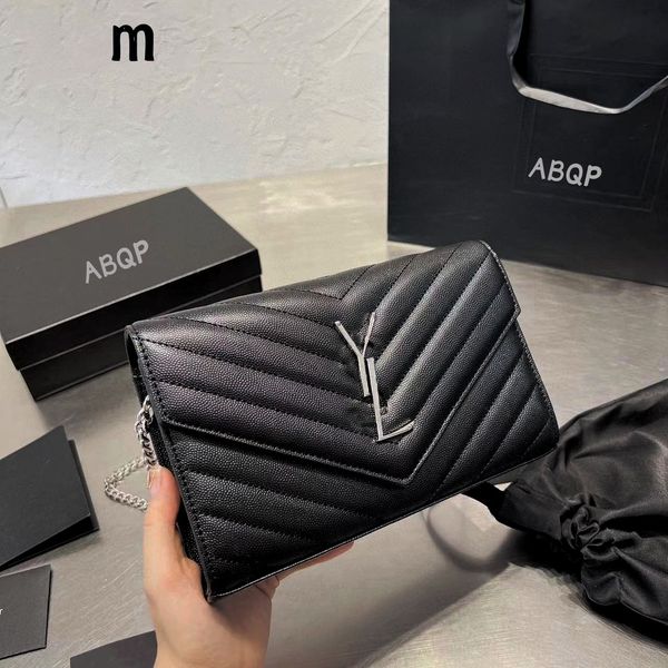designers bags women crossbody bags luxurys black handbags caviar bags gold and silver chain bag classic flap designer shoulder bag luxury b
designers bags women crossbody bags luxurys black handbags caviar bags gold and silver chain bag classic flap designer shoulder bag luxury b