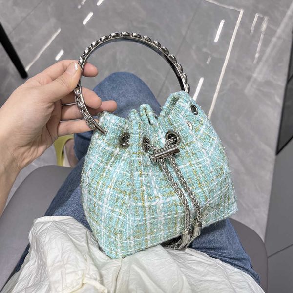 women's bag metal ring handbag one shoulder small fragrant style nizi dinner bag women's bag 230707
women's bag metal ring handbag one shoulder small fragrant style nizi dinner bag women's bag 230707