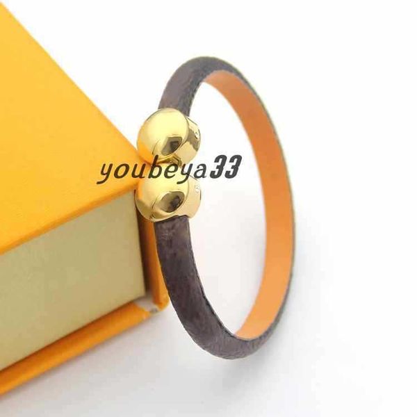 3 colors titanium steel real leather bangle women love designer bracelets double round buckle bangles v letter fashion jewelry lady party gi, Black
3 colors titanium steel real leather bangle women love designer bracelets double round buckle bangles v letter fashion jewelry lady party gi, Black