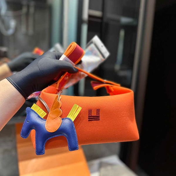 sell leather shoulder bags letter luxury lunchbox bag with horse pendant womens designe wallet crossbody bags tote bags purses
sell leather shoulder bags letter luxury lunchbox bag with horse pendant womens designe wallet crossbody bags tote bags purses