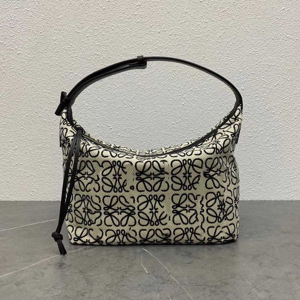 embroidery bags shoulder loewz girl cubi designer box bag classical jacquard beach lunch spain summer 2023 portable small underarm dgls
embroidery bags shoulder loewz girl cubi designer box bag classical jacquard beach lunch spain summer 2023 portable small underarm dgls