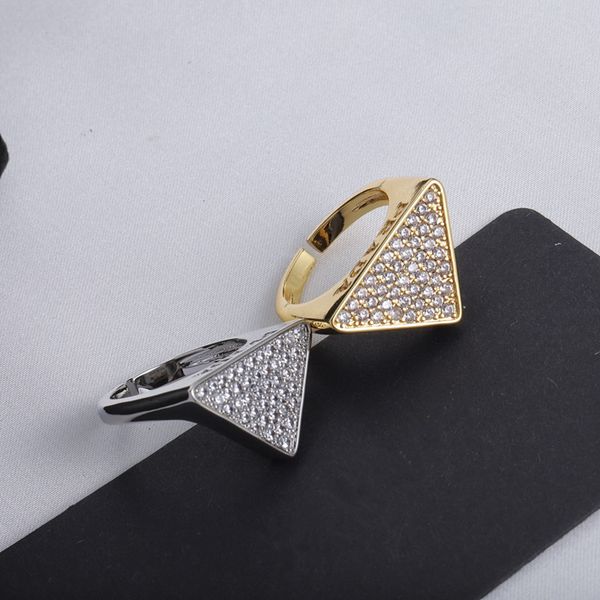 new designer design titanium ring classic diamond jewelry gold silver men and women couple rings modern style band
new designer design titanium ring classic diamond jewelry gold silver men and women couple rings modern style band