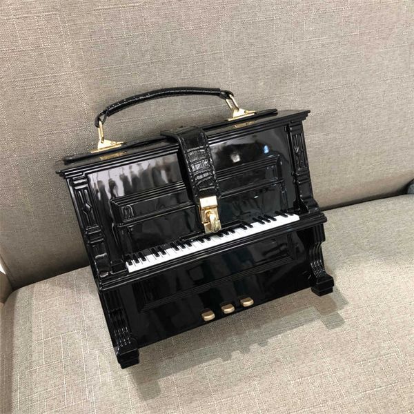 women's bag 2023 new piano bag acrylic box bag single-shoulder diagonal span bag shaped bag small square bag 230707
women's bag 2023 new piano bag acrylic box bag single-shoulder diagonal span bag shaped bag small square bag 230707