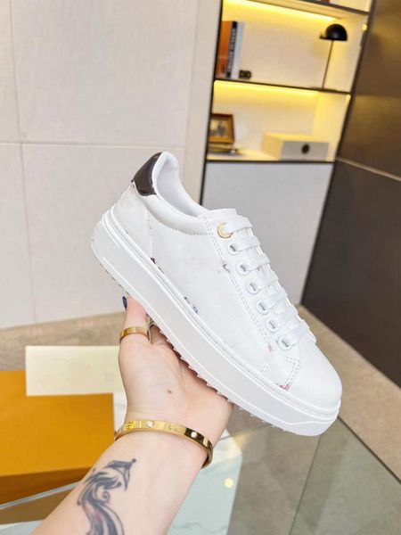 outdoor running shoes fashion luis luxury designer sneakers women vuttonity runner sports shoes casual trainer v07
outdoor running shoes fashion luis luxury designer sneakers women vuttonity runner sports shoes casual trainer v07