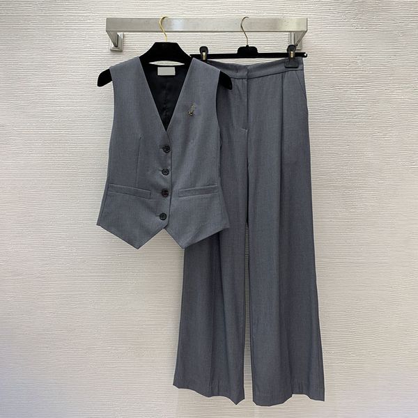 designer vest blazer pants set women suit pants tank jacket letter pin design sleeveless blazers summer lady elegant ol formal suits, Black
designer vest blazer pants set women suit pants tank jacket letter pin design sleeveless blazers summer lady elegant ol formal suits, Black