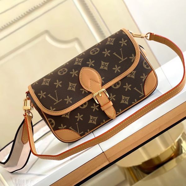 m45985 m46386 women fashion bags evening shoulder baguette flap men hand bag strap luxurys designer totes diane bag lady genuine leather cro
m45985 m46386 women fashion bags evening shoulder baguette flap men hand bag strap luxurys designer totes diane bag lady genuine leather cro