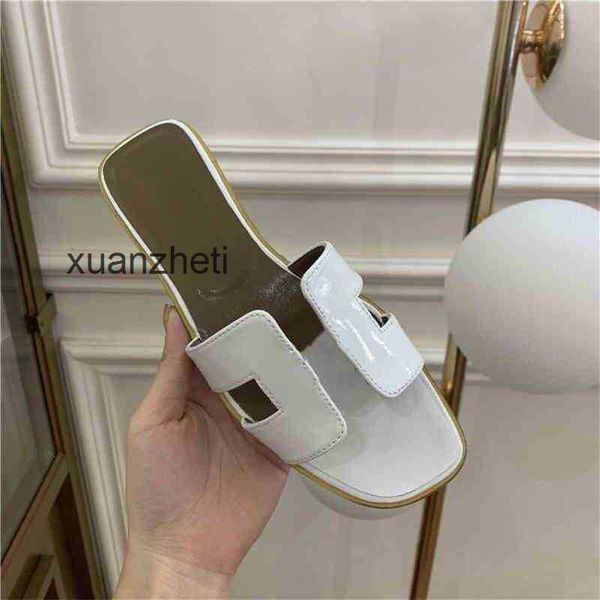 slippers bear .h. fashion beacclassic slipper h designer 2023 slipper shoes oran sandal flat woman summer slides lady cartoon big head leat.
slippers bear .h. fashion beacclassic slipper h designer 2023 slipper shoes oran sandal flat woman summer slides lady cartoon big head leat.