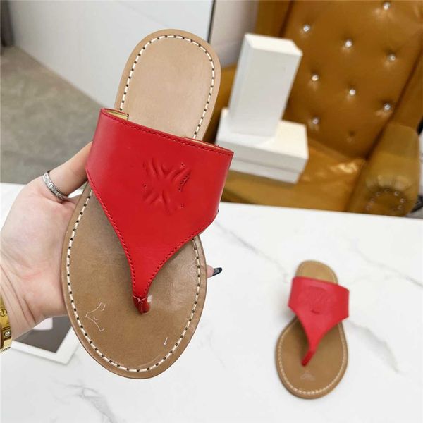 fashion slippers 2023 celinity luxury design summer men's and women's flats thick soled leather rubber lettering logo casual carto, Black
fashion slippers 2023 celinity luxury design summer men's and women's flats thick soled leather rubber lettering logo casual carto, Black